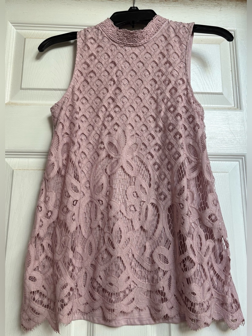 Rewind Lavender Lace Tank Top. Size: Small